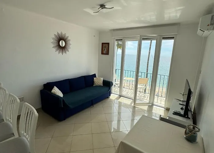 Maison Azur Riviera * Αντίμπ